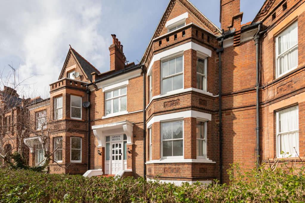 Victorian Beauty With Private Toilet And Shower Near Tube Station Londres Exterior foto